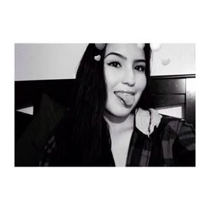 Meet your Posher, Clair